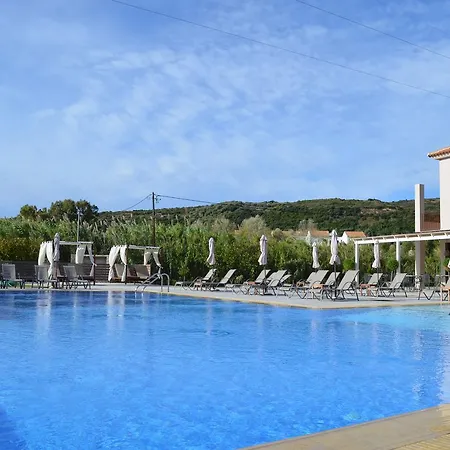 Aligis Hotel apartamentowy 3*
